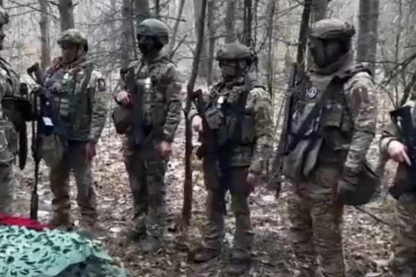 Морпехам Черноморского флота вручили госнаграды на передовой Морпехам Черноморского флота вручили госнаграды на передовой
