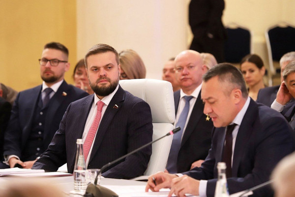 Артём Туров – об усилении сотрудничества приграничных регионов России и Беларуси Артём Туров – об усилении сотрудничества приграничных регионов России и Беларуси