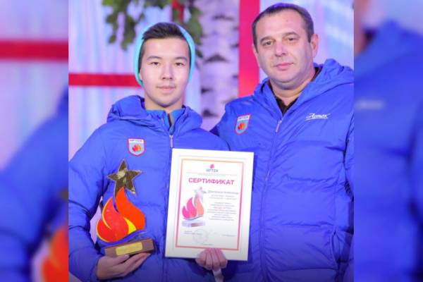 16-летний смолянин стал обладателем «Звезды Артека» 16-летний смолянин стал обладателем «Звезды Артека»