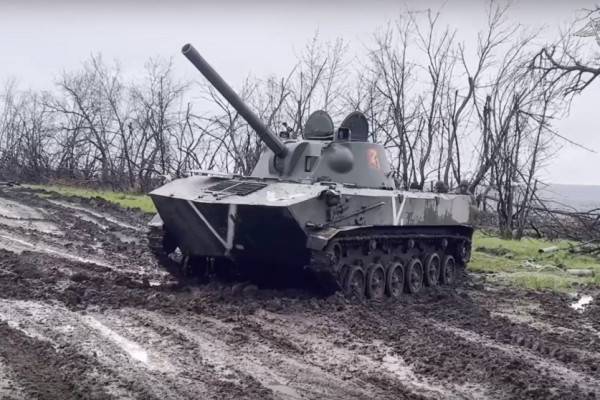 Артиллеристы Воздушно-десантных войск поддерживают наступление штурмовых отрядов на Артемовском направлении