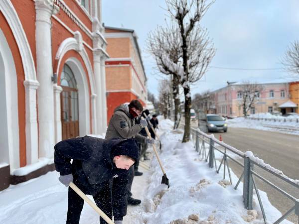 Субботник юных рославльцев: чистота и единство