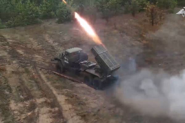 Расчёты РЗСО «Град» накрыли огнём позиции ВСУ на Краснолиманском направлении