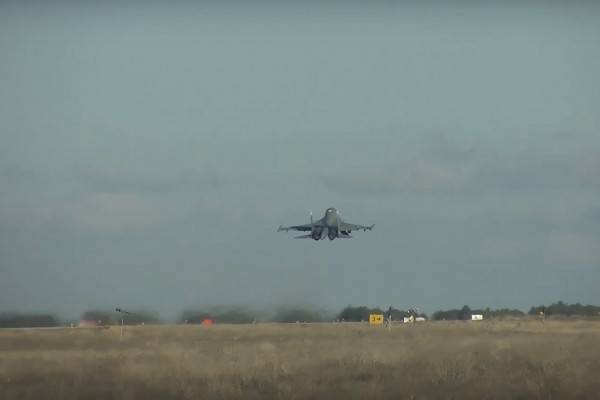 Российская авиация поразила на Херсонском направлении блиндажи, личный состав и технику ВСУ