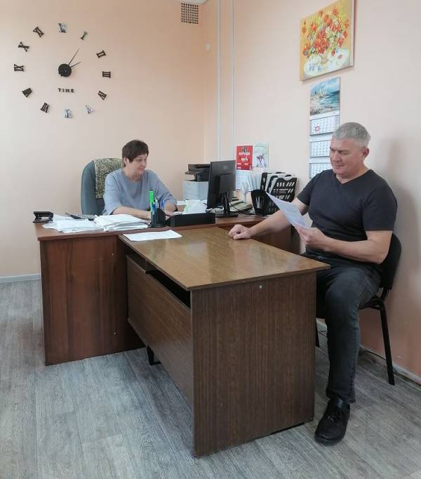 Бизнесмен обсудил правила установки НТО с администрацией Рославля