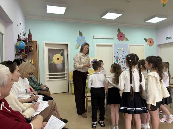 Подведены итоги первого тура конкурса „Воспитатель года — 2026“