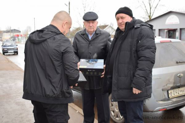 Два военных тепловизора передали участникам СВО от Глинковского района Смоленской области