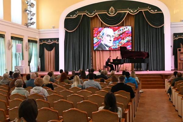 Концерт лауреатов международных конкурсов в Смоленске