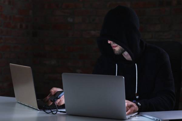 Мошенничество против семьи в Десногорске: более 1,7 млн рублей потеряны Мошенничество против семьи в Десногорске: более 1,7 млн рублей потеряны