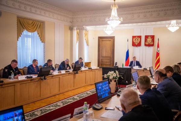 Василий Анохин провел заседание областной Комиссии по обеспечению безопасности дорожного движения