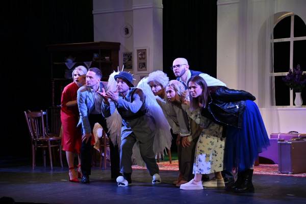 Премьера спектакля 'Вышел ангел из тумана' в Смоленском камерном театре Премьера спектакля 'Вышел ангел из тумана' в Смоленском камерном театре