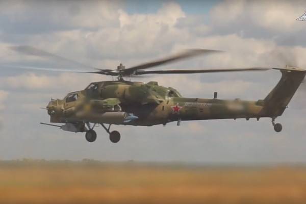 Экипажи армейской авиации нанесли удар по скоплению живой силы и техники ВСУ в приграничном районе Курской области