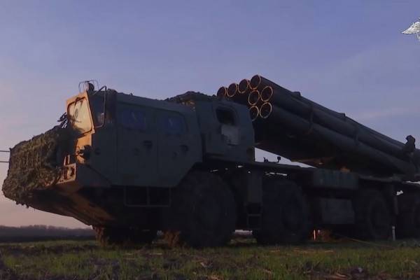 РСЗО «Торнадо-С» наносят ракетные удары по объектам военной инфраструктуры и боевой технике ВСУ 