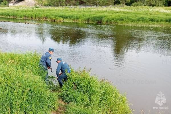 В Угранском районе обнаружили утопленника