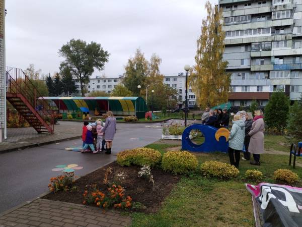 Развитие через прогулки: Воспитатели обменялись опытом на семинаре в детском саду 