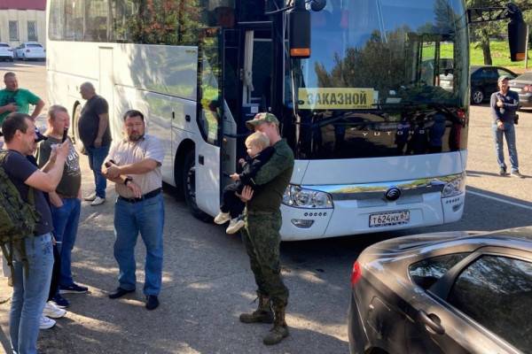 Мобилизованные из Дорогобужского района после отпуска возвращаются в зону СВО