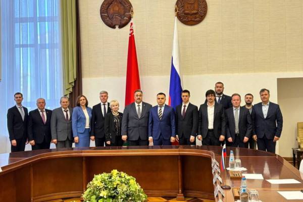 Рабочий визит смоленской делегации в Могилёв