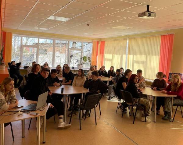 Викторина «Победный марш: 80 лет Великой Победы» в Сафоново Викторина «Победный марш: 80 лет Великой Победы» в Сафоново