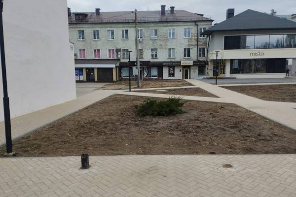 Обрушение качелей на детской площадке в Смоленске