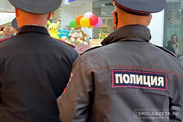 Смоленские сыщики раскрыли кражу вещей и денег у сотрудника кафе