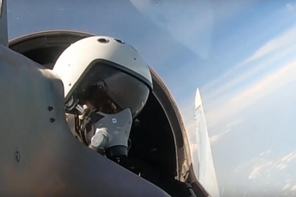 Истребители Су-30СМ ВКС РФ несут боевое дежурство в воздушном пространстве зоны СВО