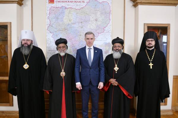 Встреча губернатора Смоленской области с представителями Маланкарской православной церкви Индии