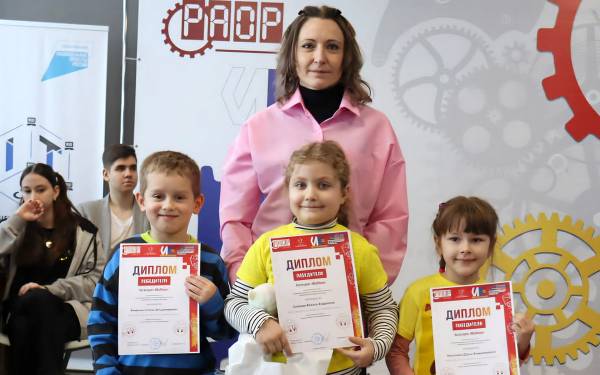 Юные Робототехники Смоленска Защитили Проект Спасательного Робота