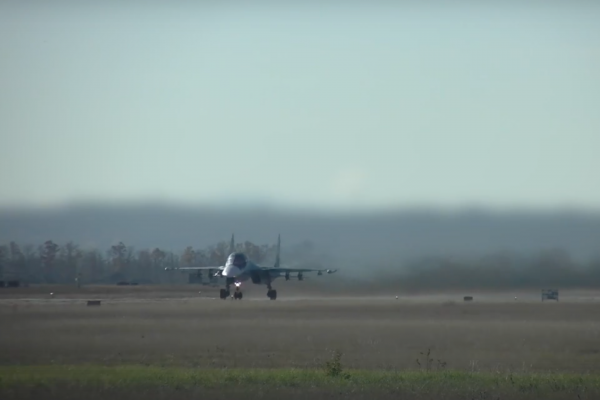 Экипаж Су-34 нанёс удар по скоплению личного состава и военной технике ВСУ в курском приграничье