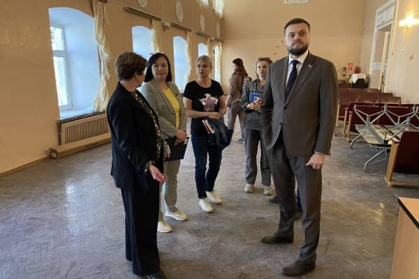 Капитальный ремонт гимназии в Смоленске под контролем