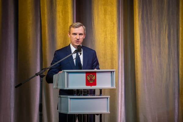 Губернатор Василий Анохин поздравляет смолян с Днём Победы Губернатор Василий Анохин поздравляет смолян с Днём Победы
