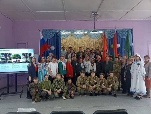 Единство в дружбе: встреча школ России и Беларуси