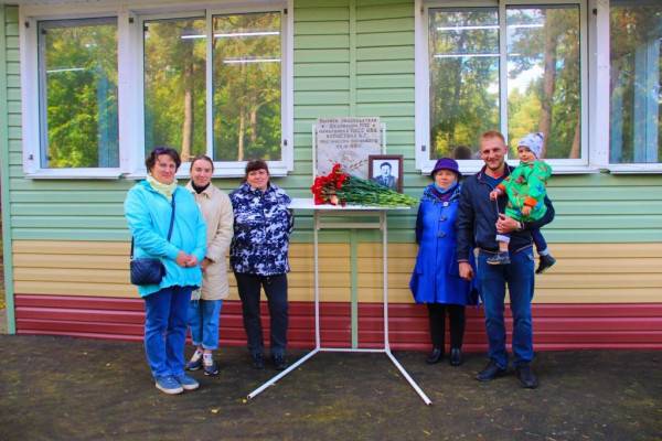 Династия растёт, служба продолжается Династия растёт, служба продолжается