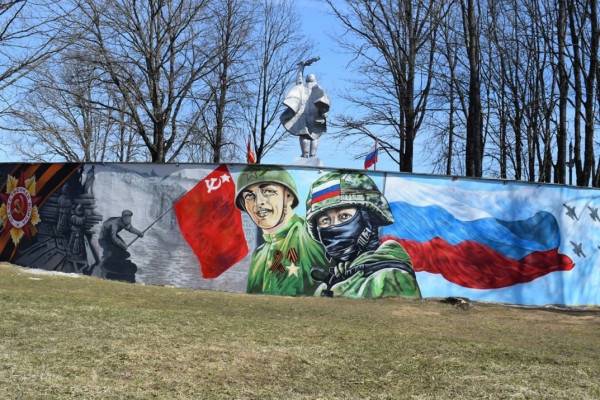 Обновление братской могилы советских солдат к 80-летию Победы