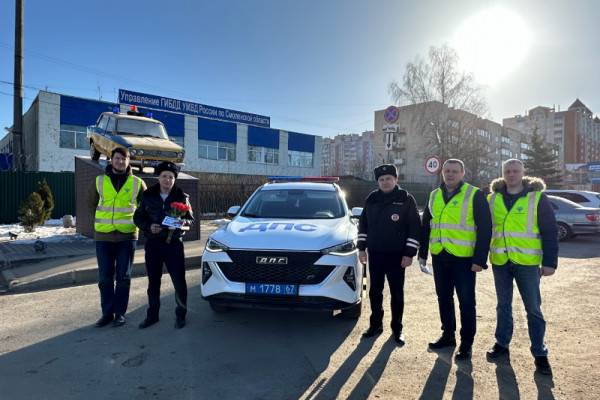 В Смоленске активисты «Цветочного патруля» решили выйти на улицы города