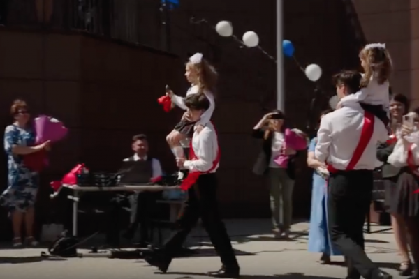 Последний звонок в школах Смоленской области Последний звонок в школах Смоленской области