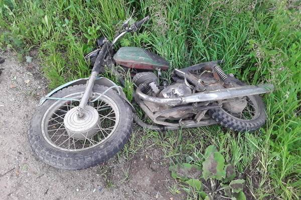 Аварии в Смоленской области: столкновение мотоцикла и автомобиля Аварии в Смоленской области: столкновение мотоцикла и автомобиля