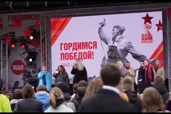 Флешмоб в Смоленске: совместное исполнение песни 