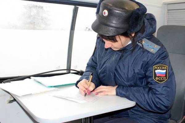 Обязательные работы побудили смолянку оплатить штраф за незаконную продажу алкоголя Обязательные работы побудили смолянку оплатить штраф за незаконную продажу алкоголя