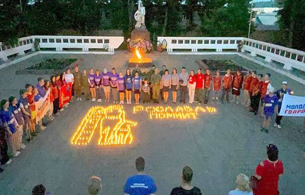 Рославльчане присоединились к акции памяти «Огненная картина»