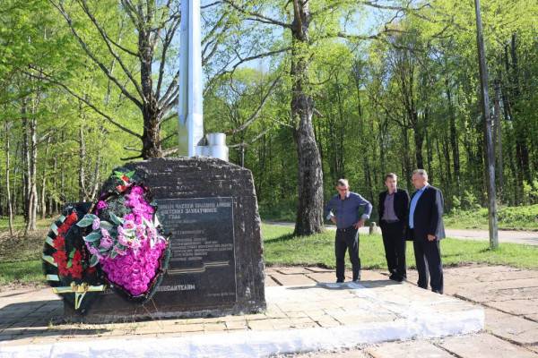 В Монастырщинском районе проверили состояние воинских захоронений