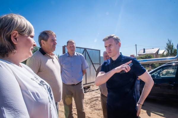 Василий Анохин проконтролировал, как идут работы на новой станции водоочистки в деревне Богородицкое