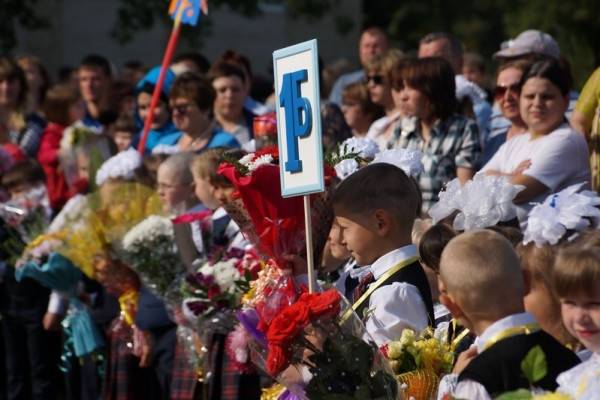 9,4 тысячи первоклассников сели за парты 1 сентября в Смоленской области