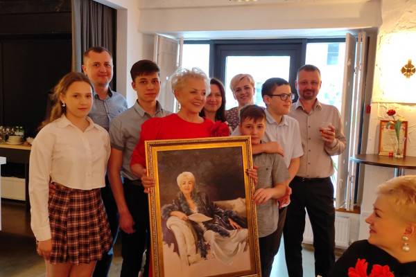 Главные ценности нашей семьи – взаимовыручка и поддержка Главные ценности нашей семьи – взаимовыручка и поддержка