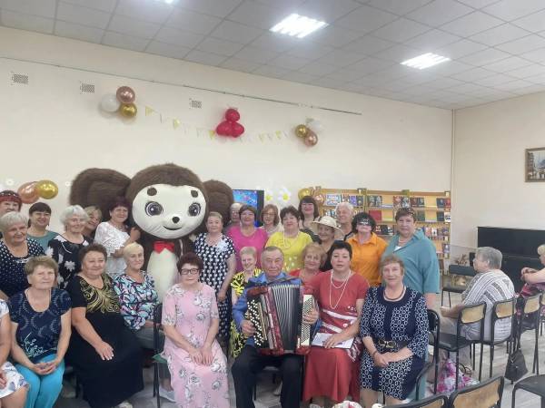 С Днем рождения, Центр общения старшего поколения!