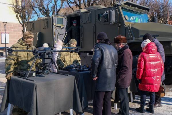 Росгвардия провела праздничный фестиваль в Смоленске Росгвардия провела праздничный фестиваль в Смоленске
