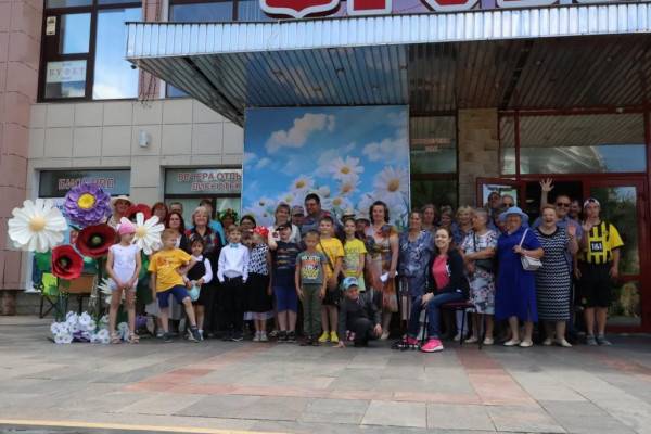 В Смоленске состоялся праздничный концерт, на котором выступили люди с ограниченными возможностями здоровья