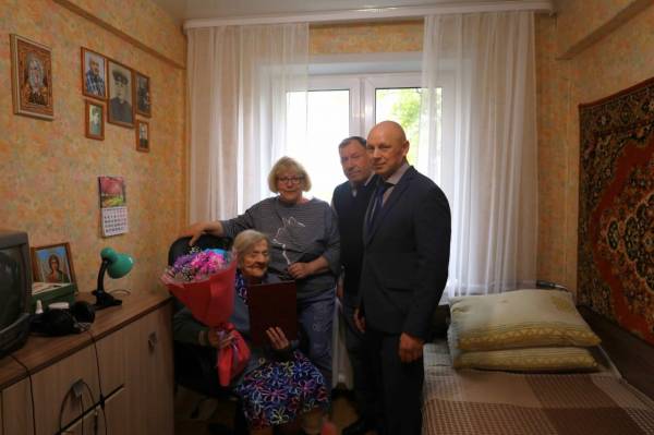 Юбилей труженицы тыла: 101 год жизни и секрет долголетия Юбилей труженицы тыла: 101 год жизни и секрет долголетия