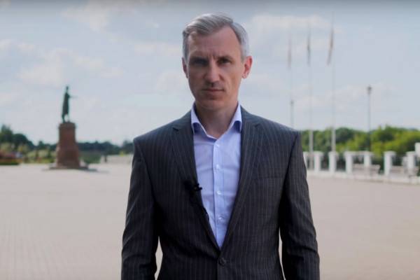 Губернатор Василий Анохин направил приветственное послание в честь принесения в Смоленск Московского списка Казанской иконы Божией Матери Губернатор Василий Анохин направил приветственное послание в честь принесения в Смоленск Московского списка Казанской иконы Божией Матери