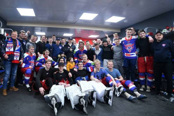 Поздравление хоккейного клуба 