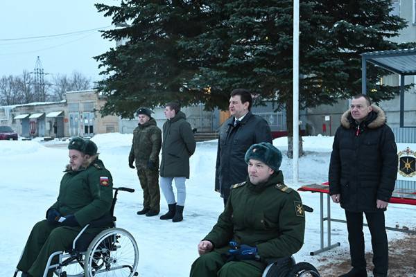 Двое бойцов СВО после ранений будут работать в военкомате