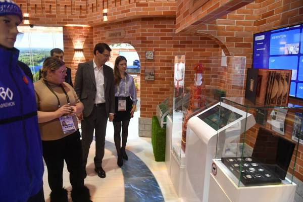 Игорь Щёголев посетил международную выставку-форум «Россия» на ВДНХ в Москве